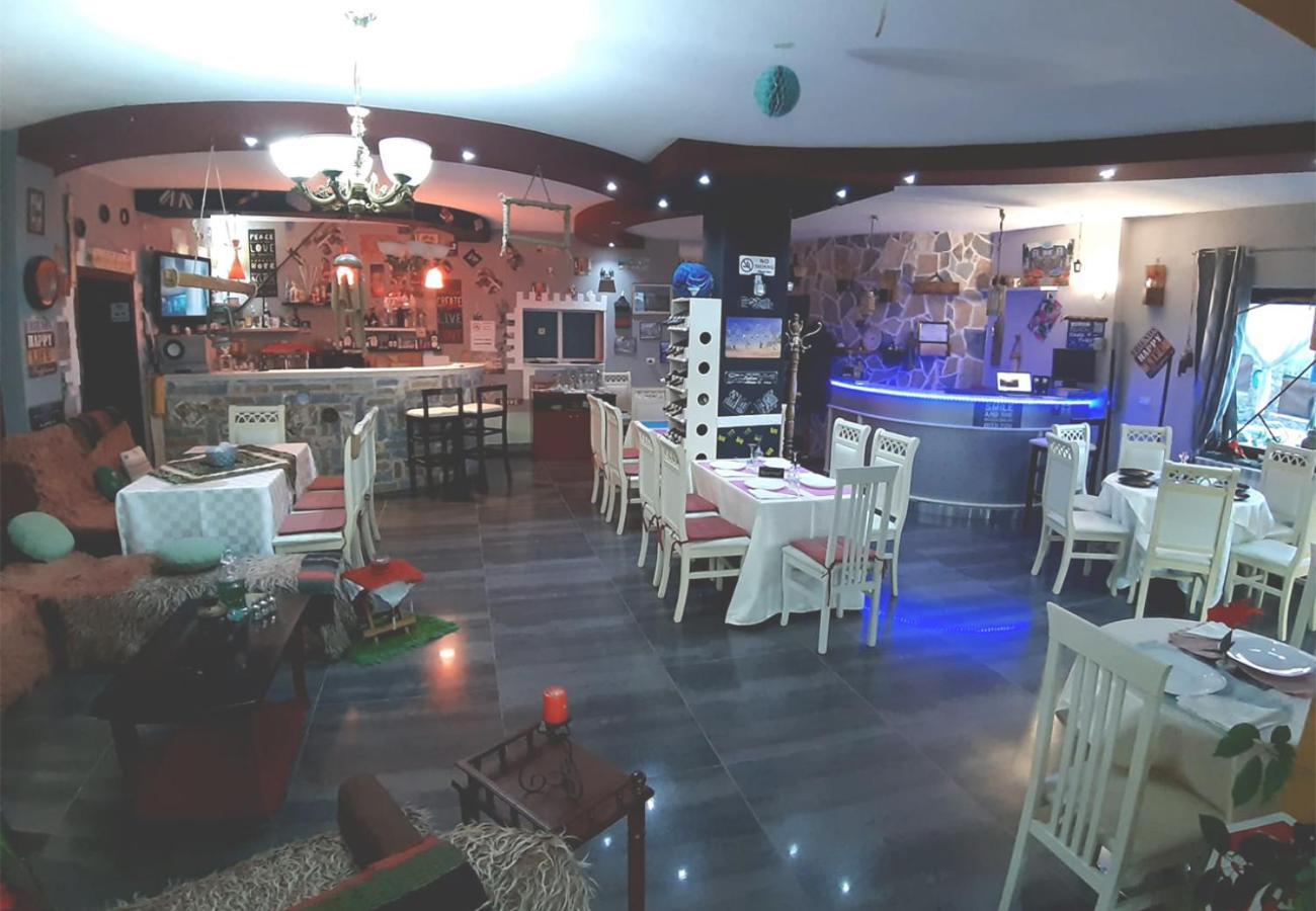 Udenisht Hotel Villa Stone Dream Bar Restaurant מראה חיצוני תמונה