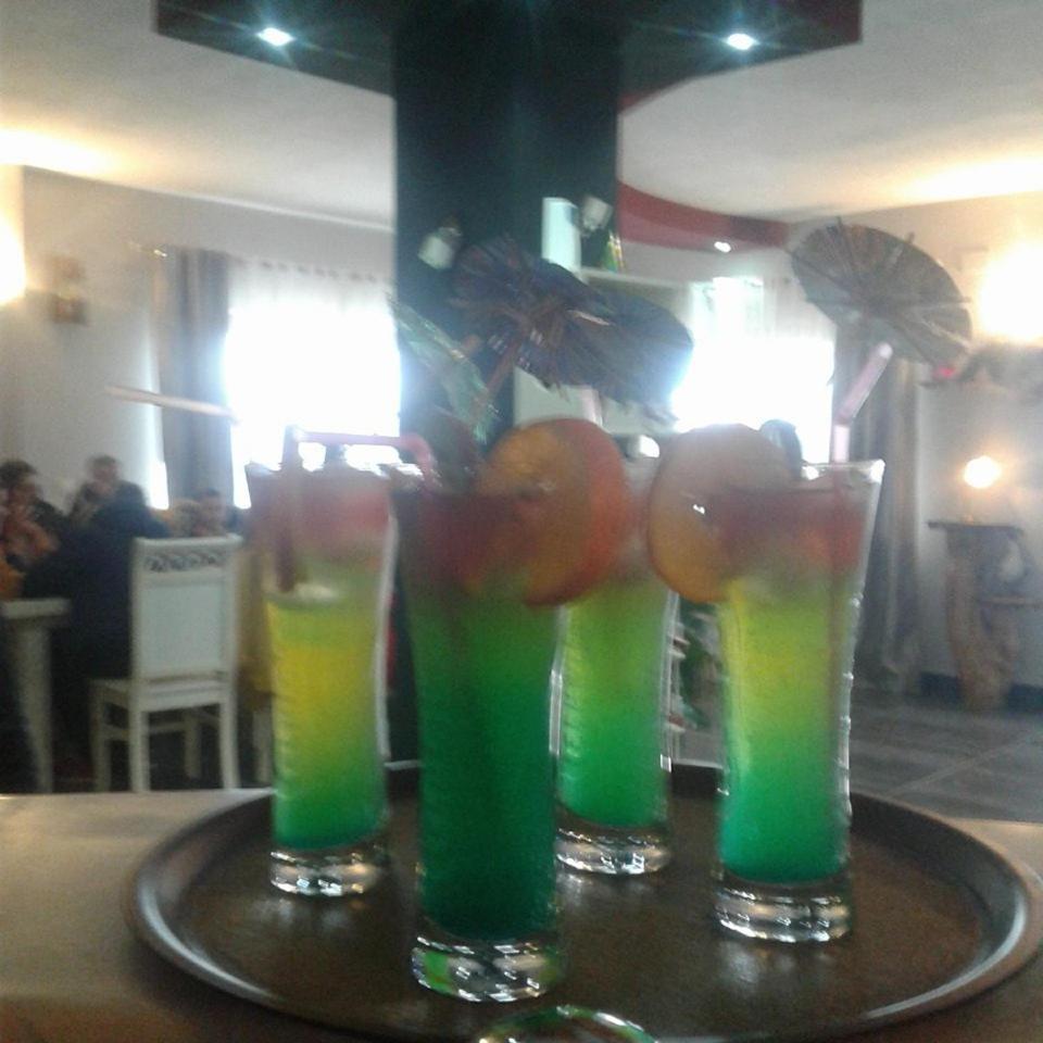 Udenisht Hotel Villa Stone Dream Bar Restaurant מראה חיצוני תמונה