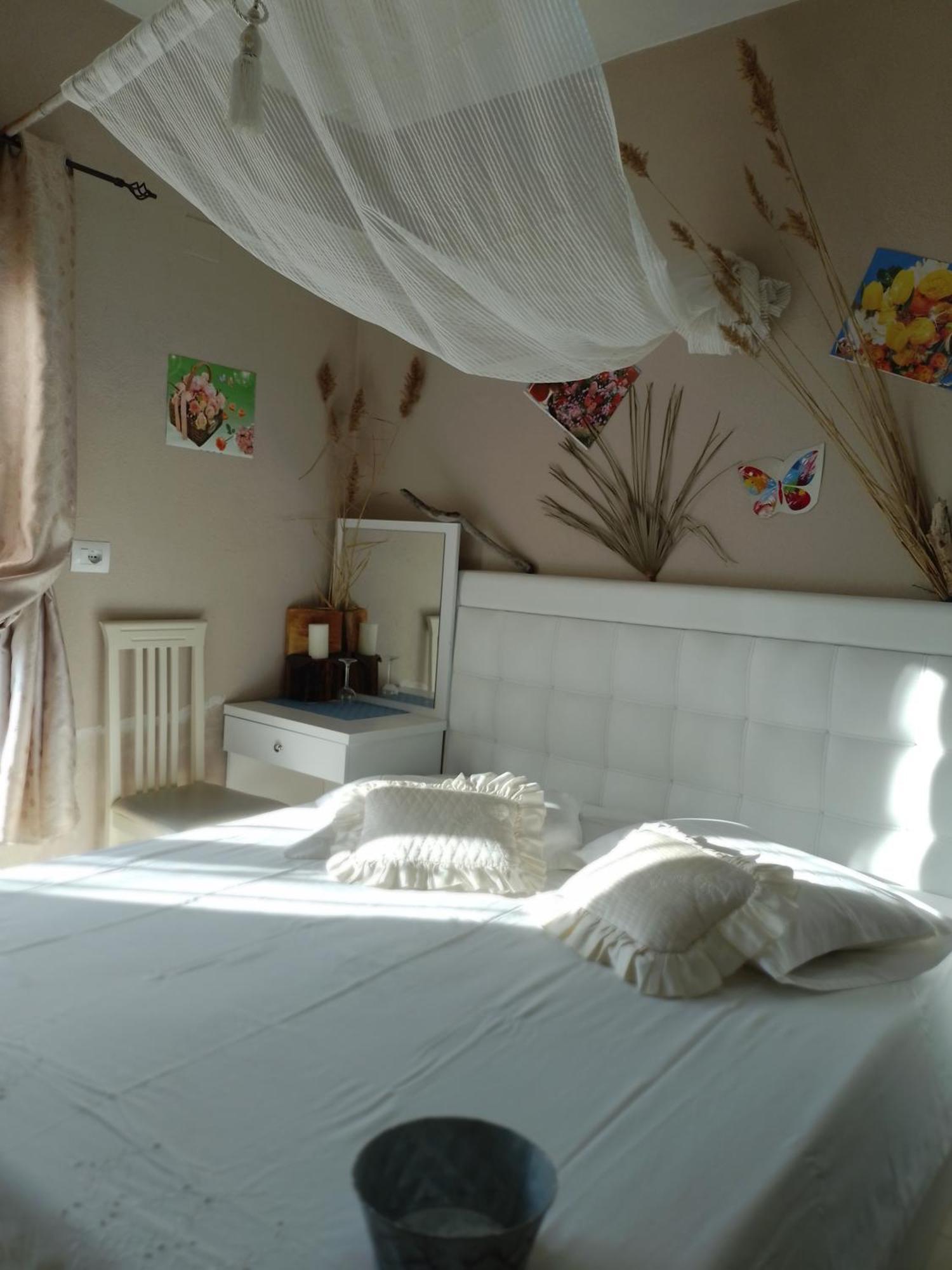 Udenisht Hotel Villa Stone Dream Bar Restaurant מראה חיצוני תמונה